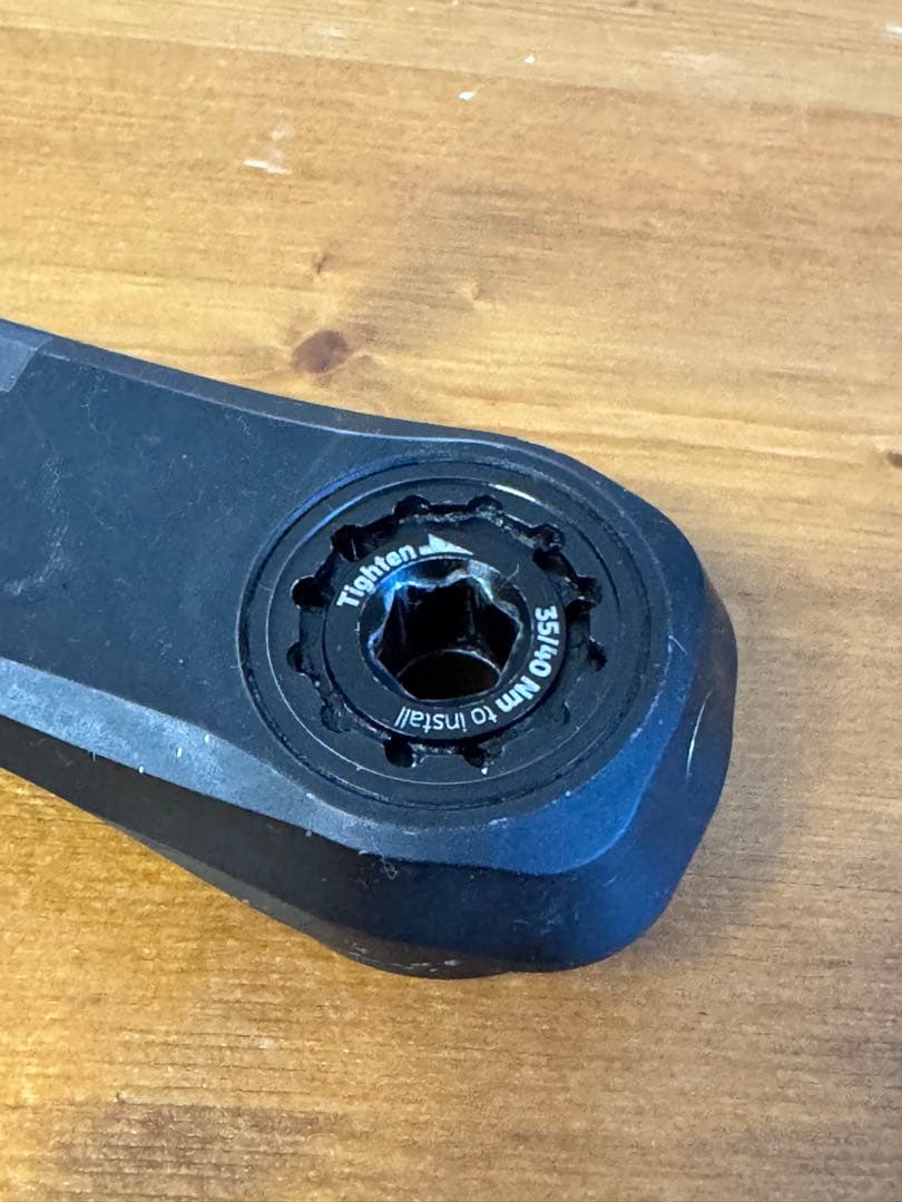 パーツ ROTOR ALDHU CRANK + WISHBONE CERAMIC BB