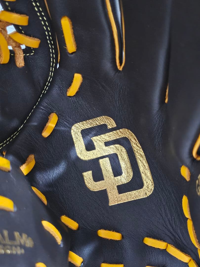 【新品未使用】ローリングス グローブ 軟式オールフィールダー用 (パドレス)