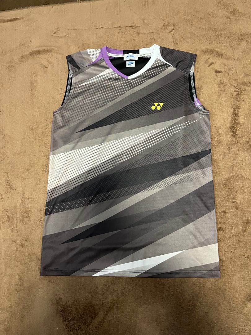 【年末&発送遅延割】YONEX ノースリーブシャツ　激レア