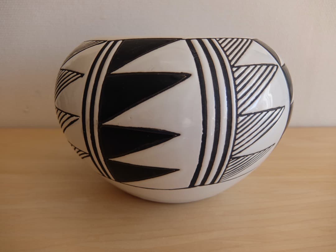 モダンデザイン フラワーベース 花器 壺 ネイティブアメリカン プエブロポタリー