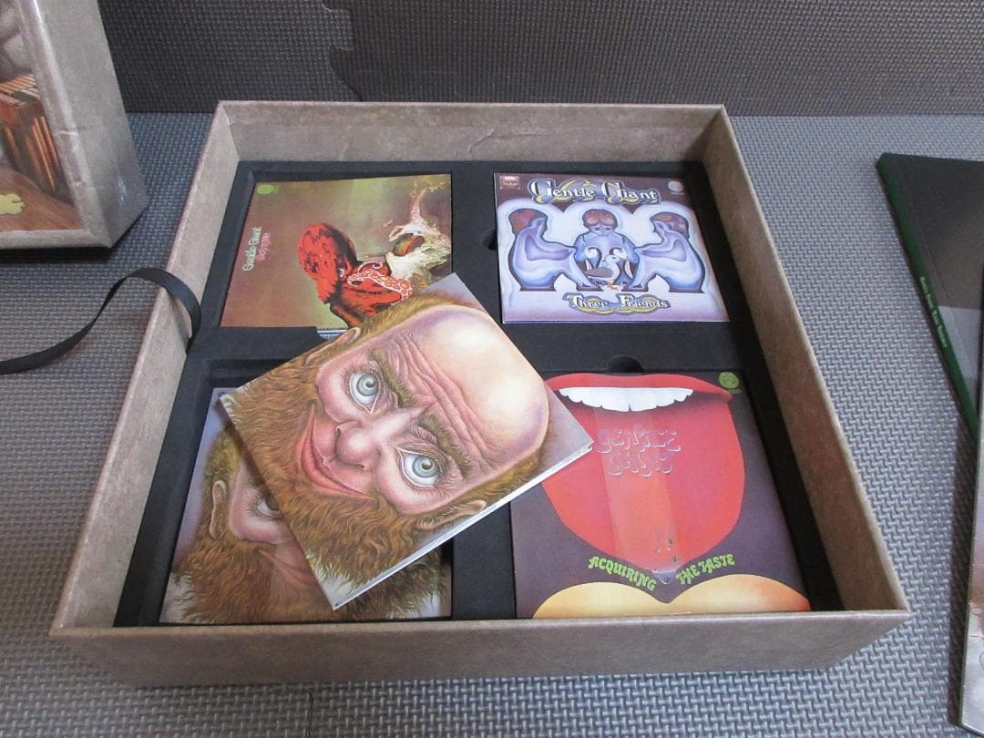 ★Gentle Giant / Unburied Treasure★初回盤