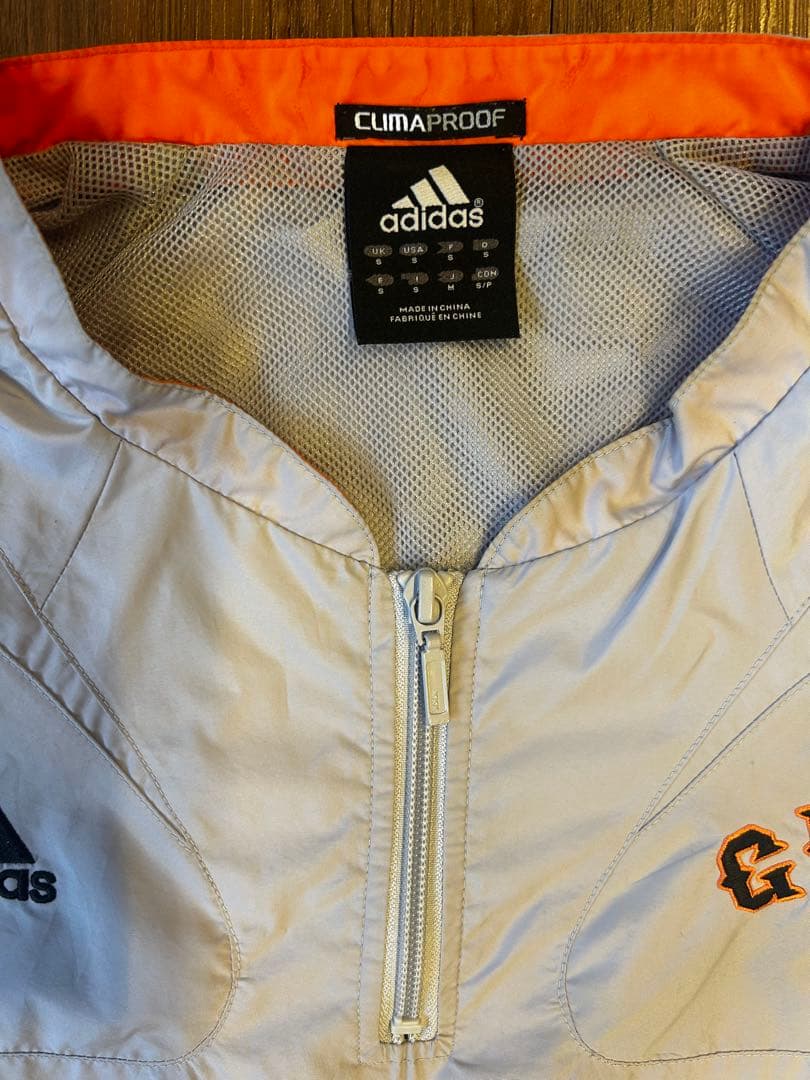 adidasアディダスx読売ジャイアンツ　コラボ半袖ナイロンプルオーバー
