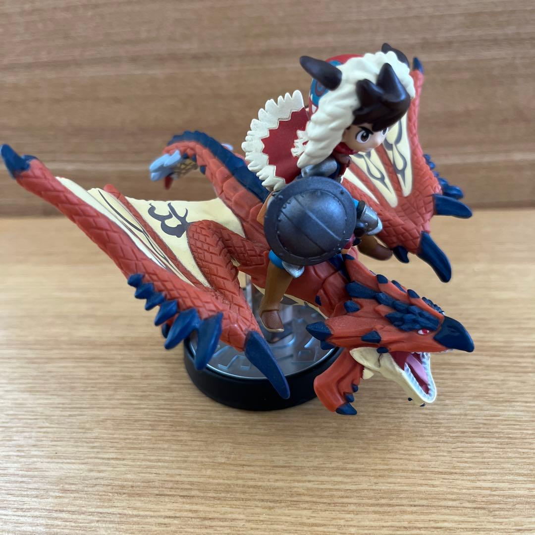 モンスターハンターストーリーズ とamiibo ライダー＆リオレウスセット