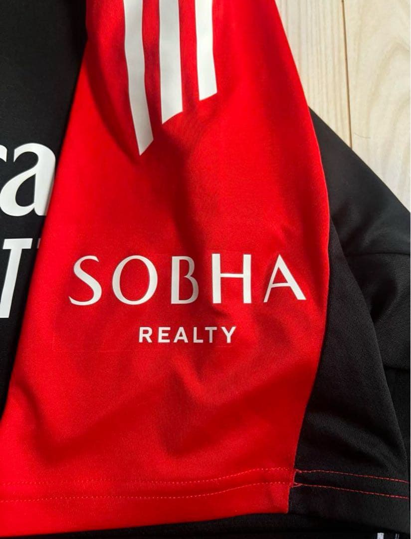 格安　最終値下げアーセナル日本未発売　スポンサー付き半袖トレーニングシャツ