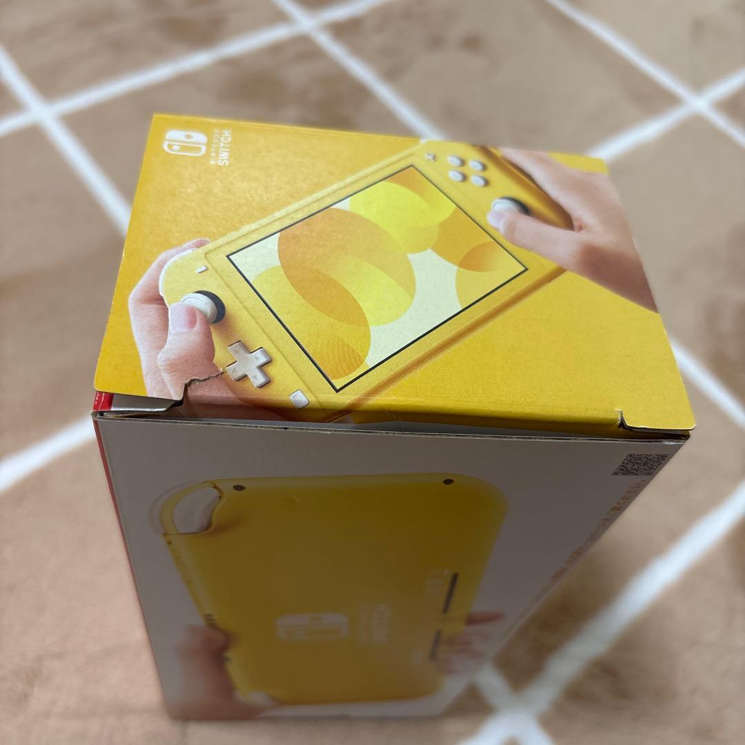 NintendoSwitchライト イエロー