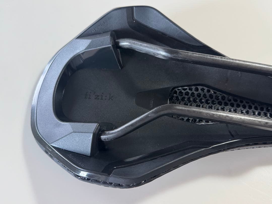 パーツ Fizik VENTO ARGO R1 ADAPTIVE 140mm