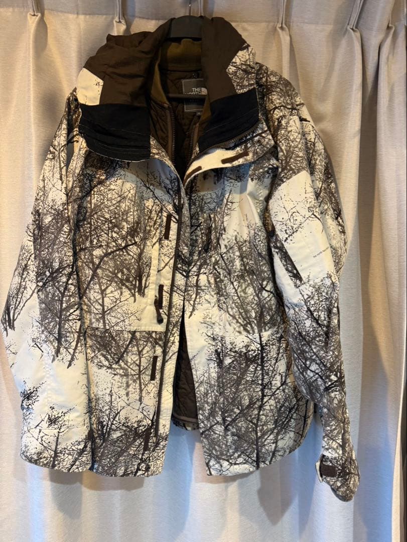 THE NORTH FACE × swaggerコラボフード付きウェア