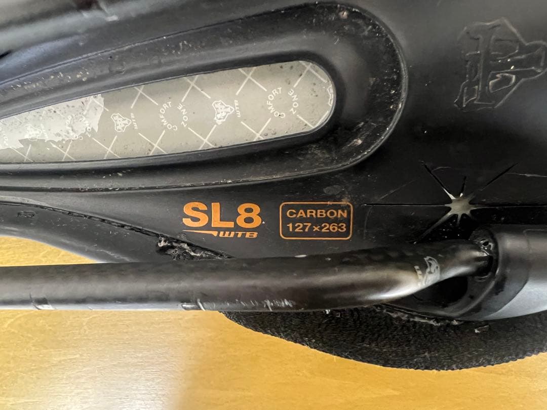 パーツ WTB SL8 Carbon Saddle 127 x 263