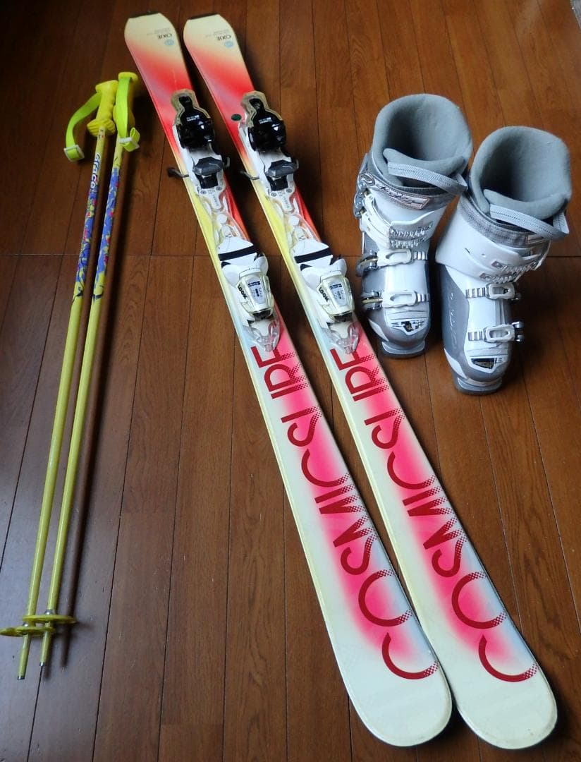COSMICSURF,NORDICA　板142ｃｍ、ブーツ22.5～23.5ｃｍ