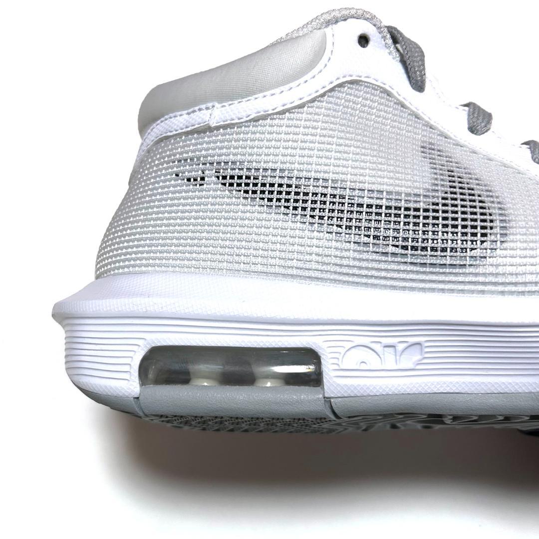 新品　NIKE　箱付き　25.5㎝　ナイキ　レブロン ウィットネス8 ホワイト