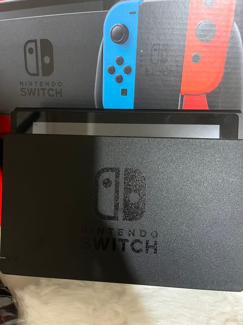 J*e様 Nintendo Switch 本体 青/赤 Joy-Con