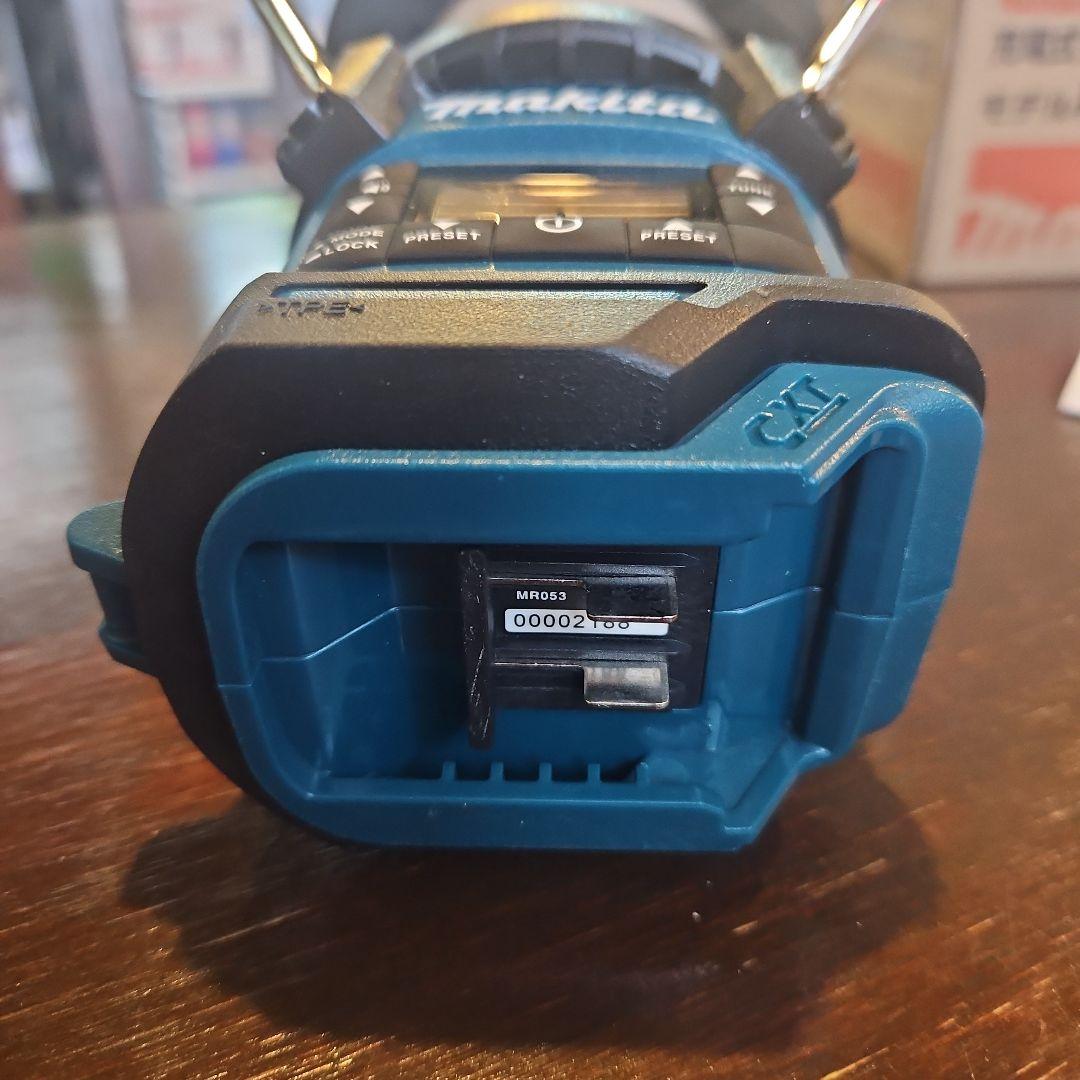 makita 充電式ランタン 付ラジオモデルMR053