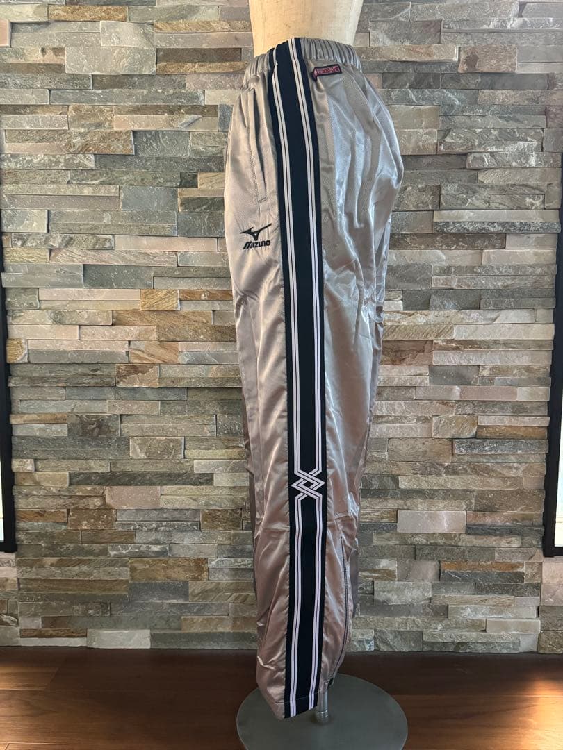 Mizuno ウィンドブレーカー シルバー