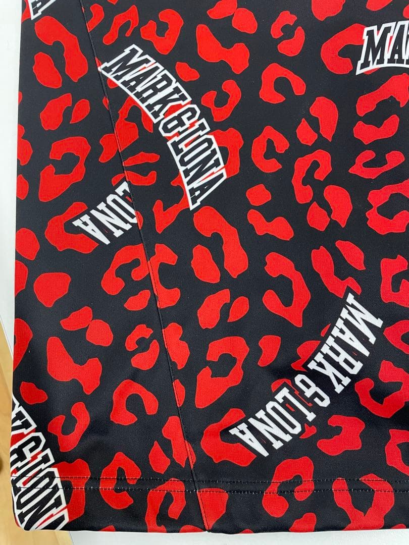 ⭐︎やっち8⭐︎ 14767.2 MARK & LONA 赤×黒　長袖シャツ