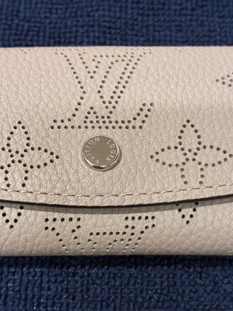 LOUIS VUITTONキーケース ミュルティクレ 4 マヒナ マグノリア