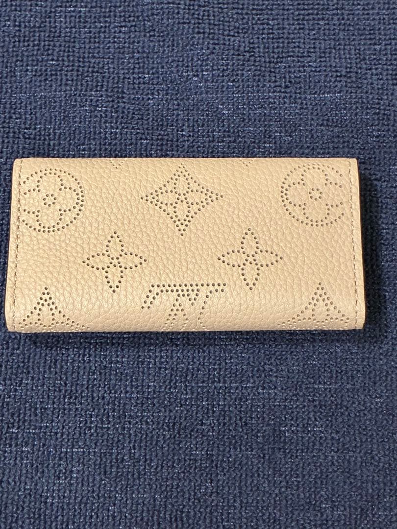 LOUIS VUITTONキーケース ミュルティクレ 4 マヒナ マグノリア