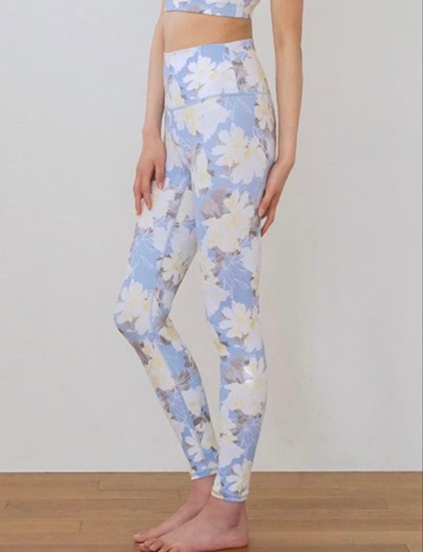 新品未使用SUKALAスカーラ花柄ハイウエストレギンス Lサイズ