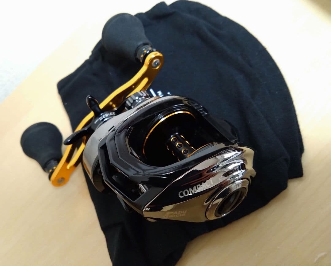 AbuGarcia レボビッグシューターコンパクト8　替えスプール＆新品ライン付
