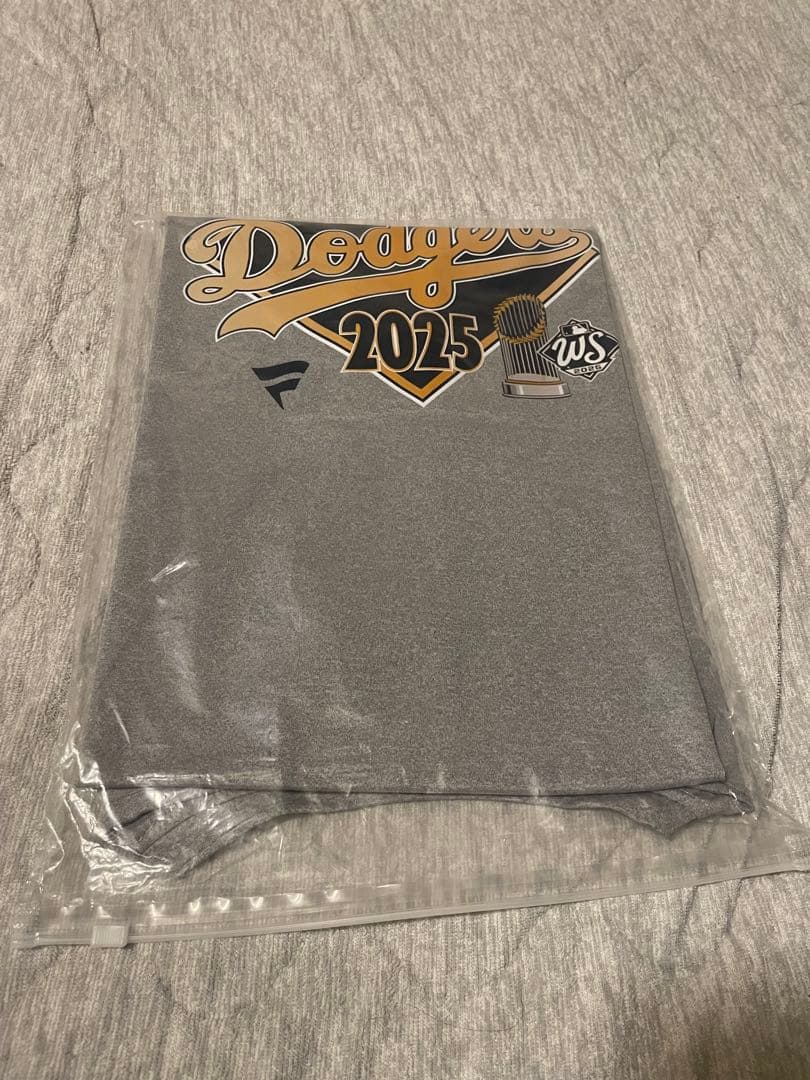 Dodgers ワールドシリーズチャンピオンズ　2025 優勝Tシャツ XL