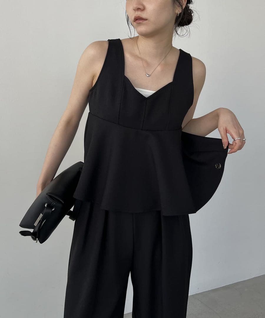 【タグ付き新品未使用】CAPRICIEUX LE'MAGE ペプラムトップス