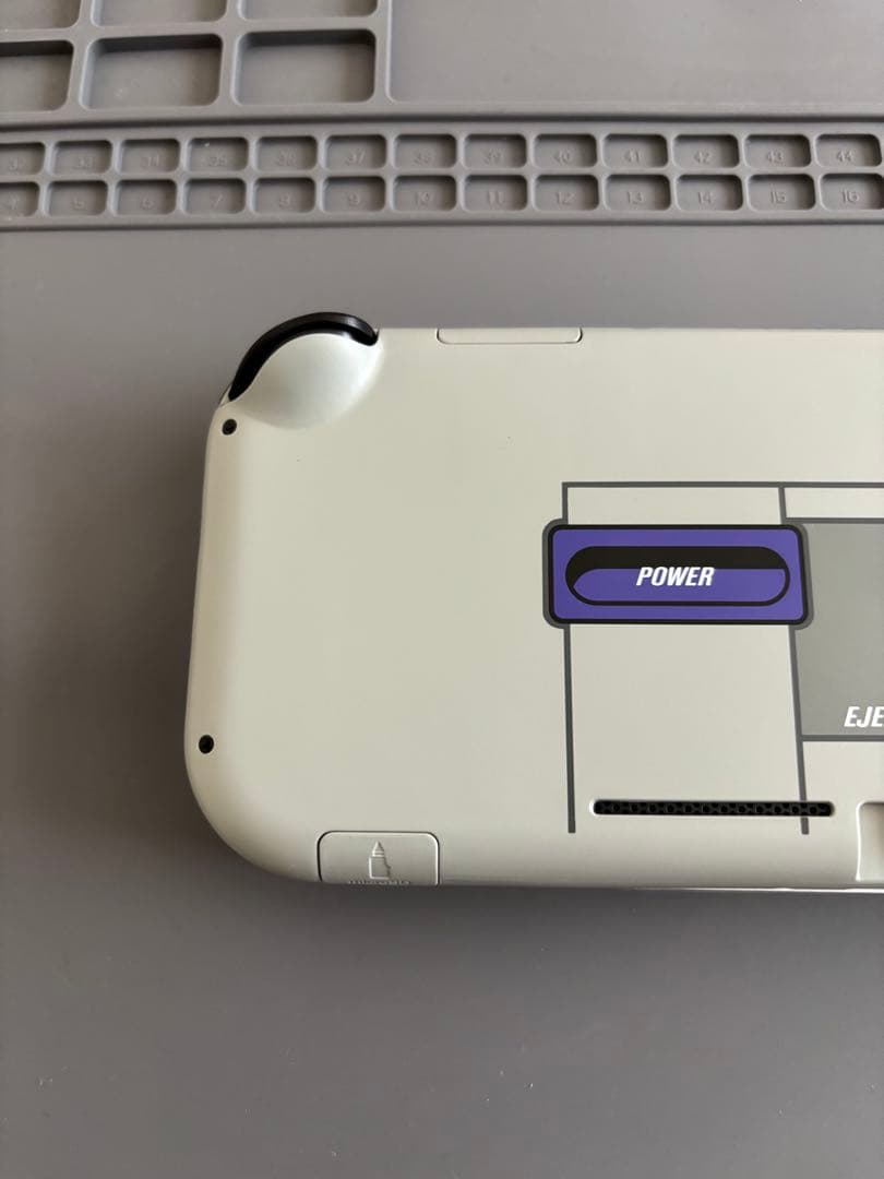 Nintendo Switch Lite本体　カスタム品　海外版スーファミ仕様