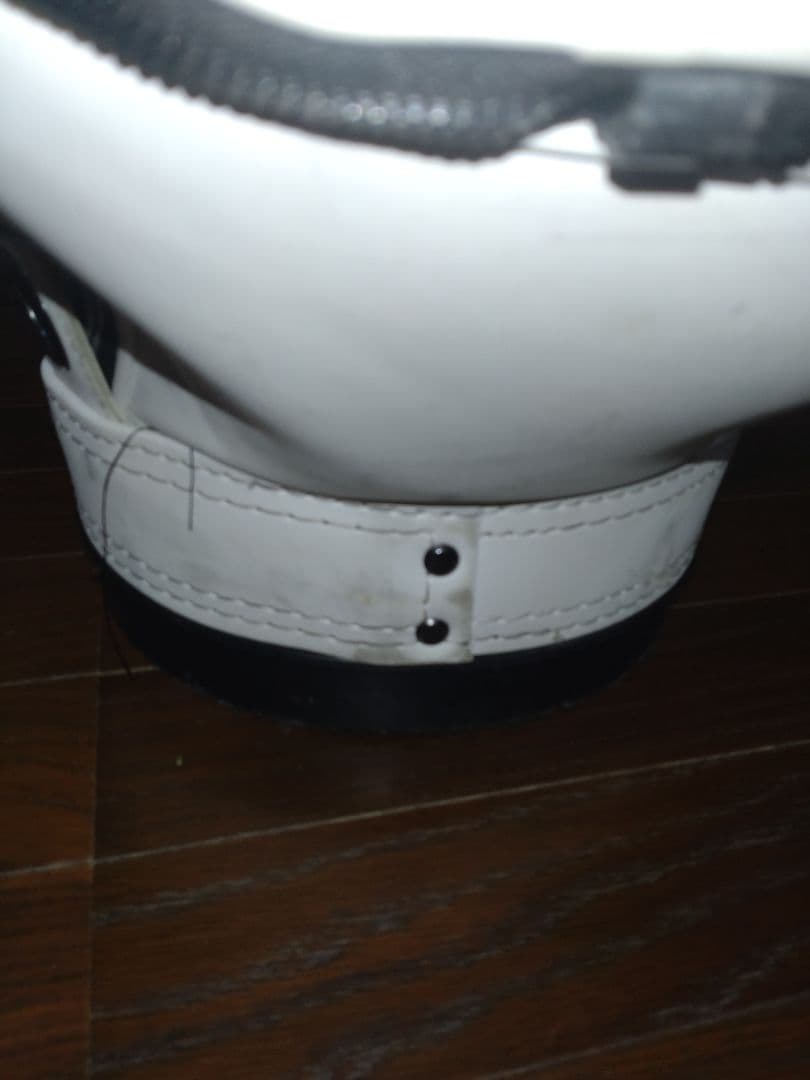 VESSEL（ベゼル）キャディバッグ ホワイト シリアルナンバー付き