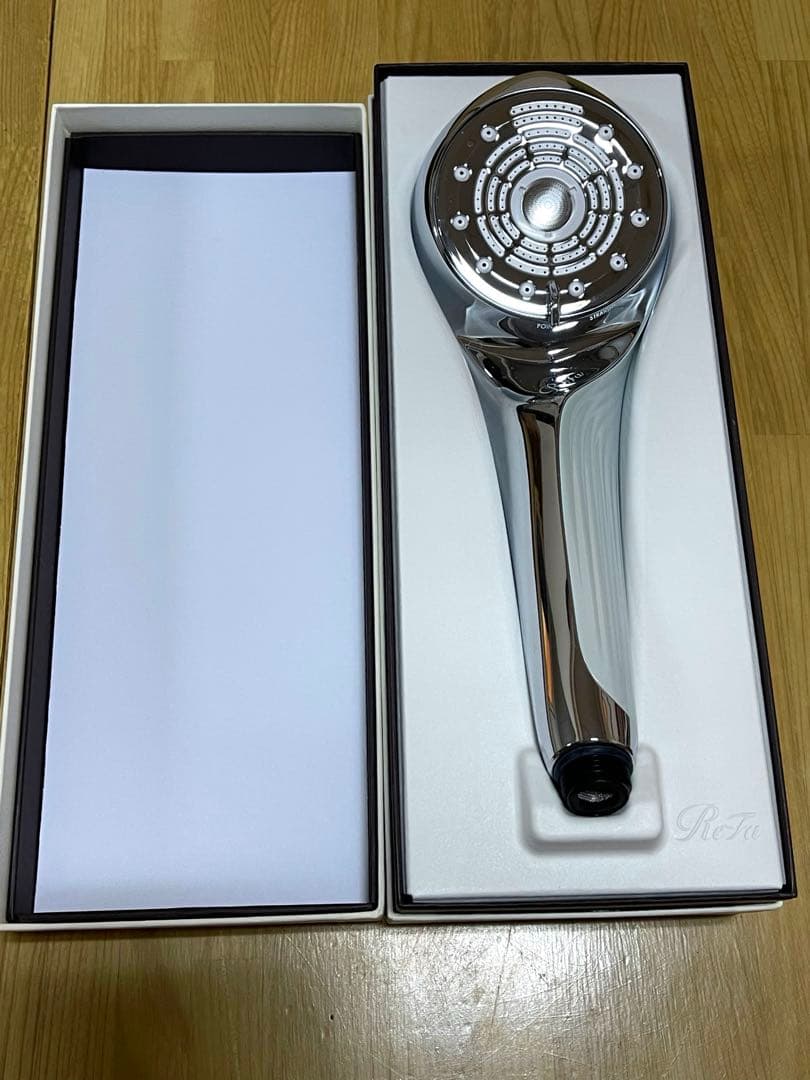 新品未使用　リファ シャワーヘッド　ファインバブルU ホワイト