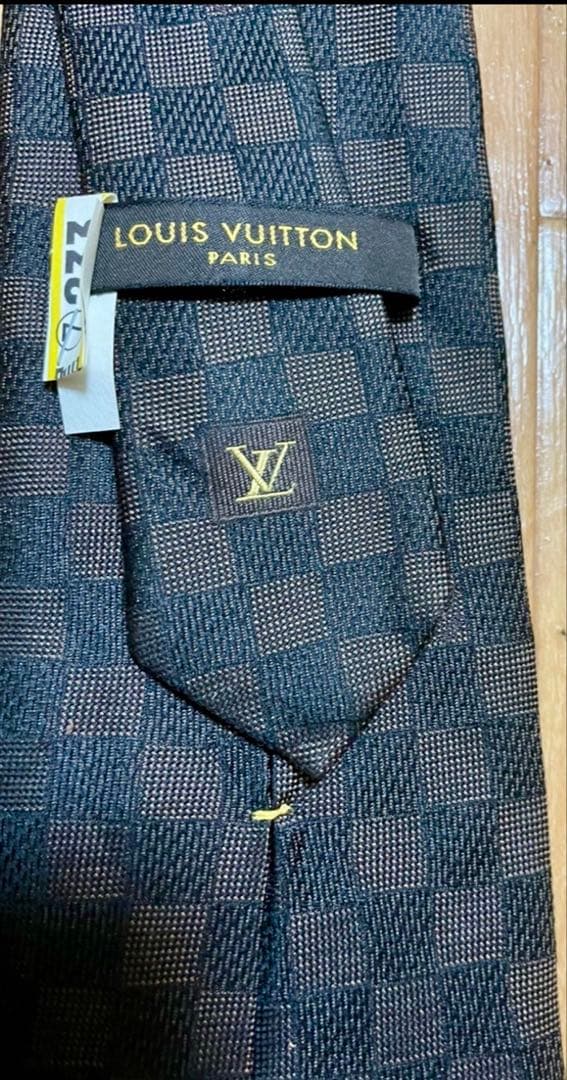 LOUIS VUITTON ルイヴィトン ネクタイ シルク　希少 ダミエ　柄