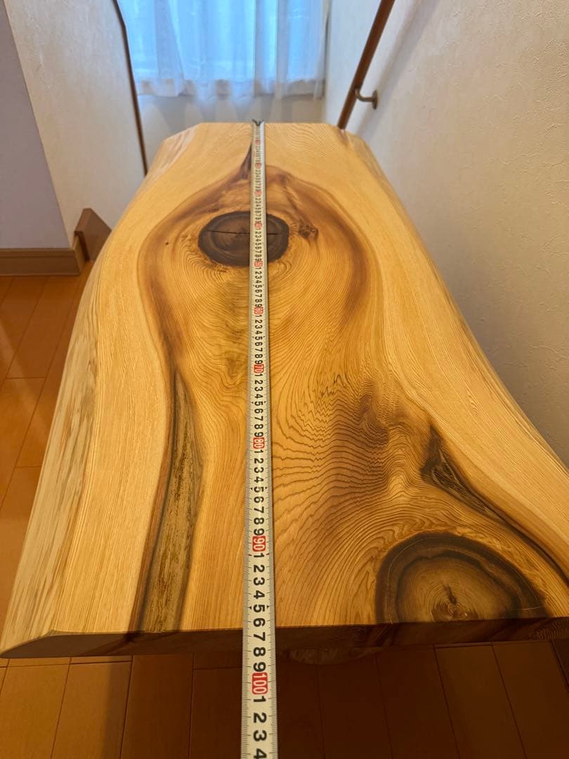天然杉一枚板でか節テーブル 両面使用可能蜜蝋クリーム仕上げ‼️