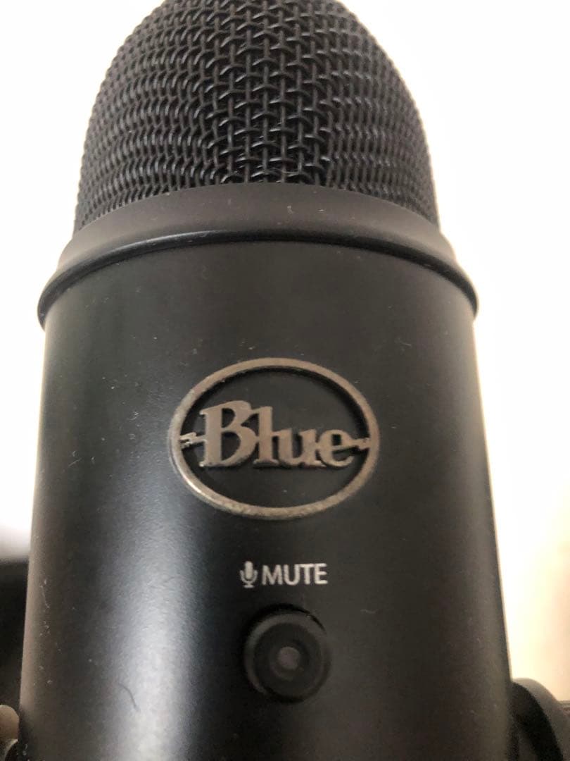 Blue Yeti Blackout USBゲーミングマイク