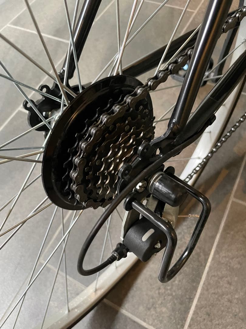 シティサイクル　クロスバイク　黒