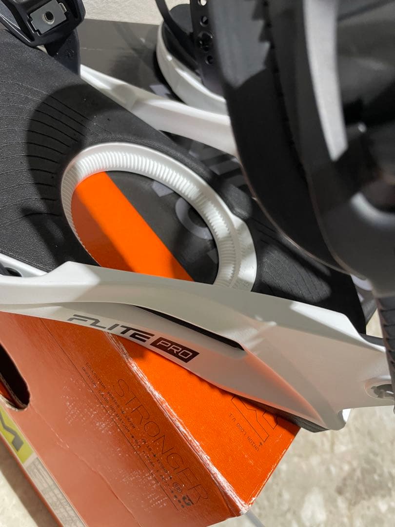 UNION FLITE PRO スノーボード ビンディング ホワイト　S