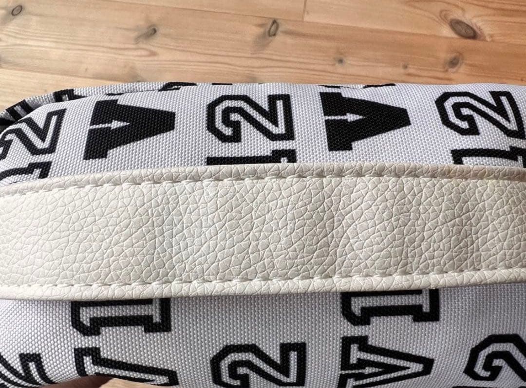 V12 シューズケース メンズ LIVERY SHOES CASE 白