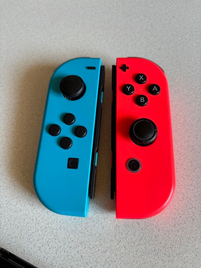 Nintendo Switch 本体 青と赤のJoy-Con 中古