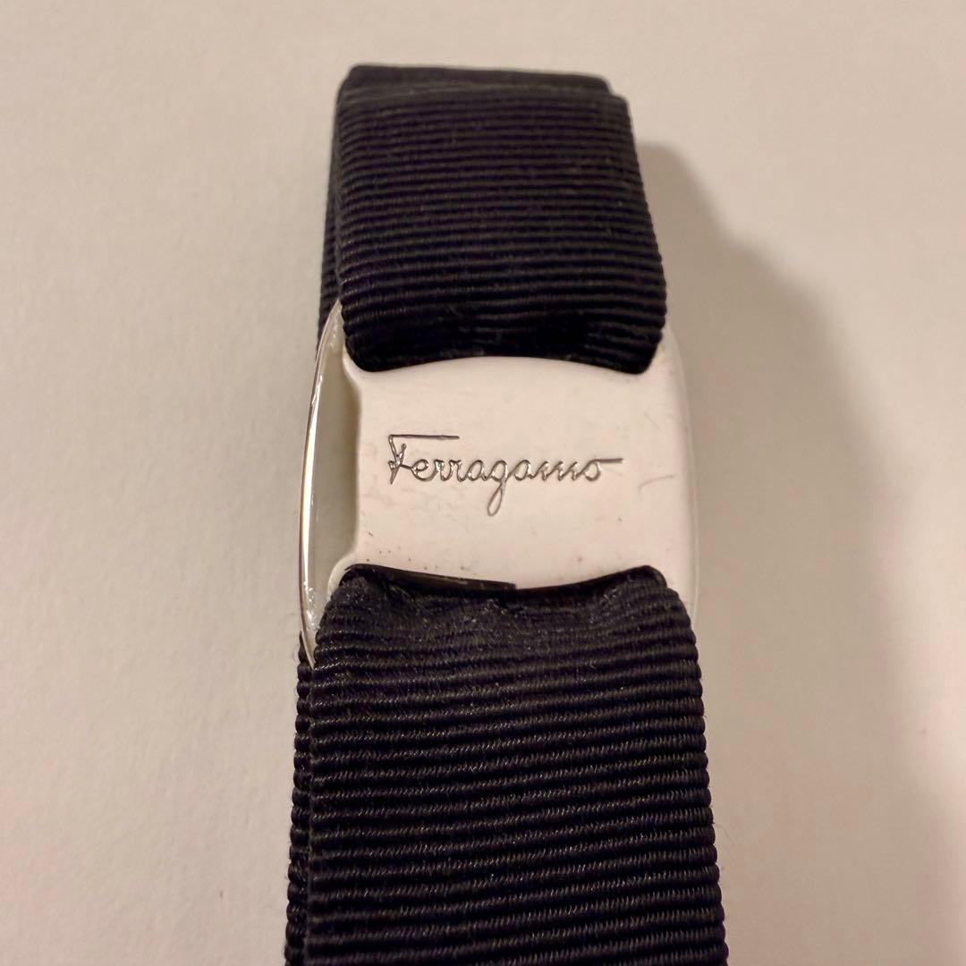 【美品】サルヴァトーレフェラガモ ヴァラ バレッタ 黒×シルバー 箱付き