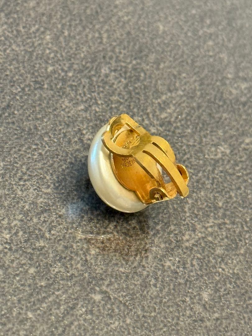 CHANEL(シャネル) パールホワイト 片耳用 イヤリング