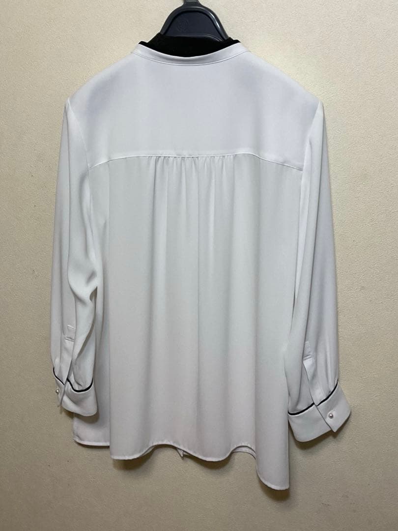 大きいサイズ 23区 バックサテンアムンゼンバイカラーブラウス(自由区ICB組曲