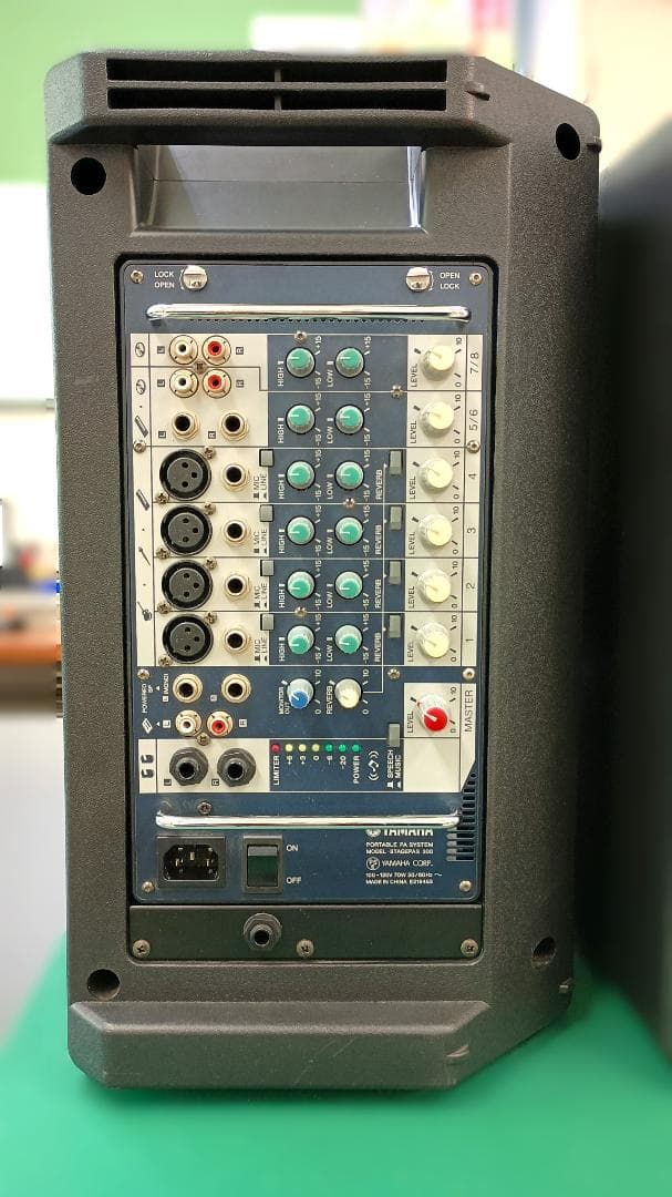 配信機器・PA機器・レコーディング機器 YAMAHA STAGEPAS 300