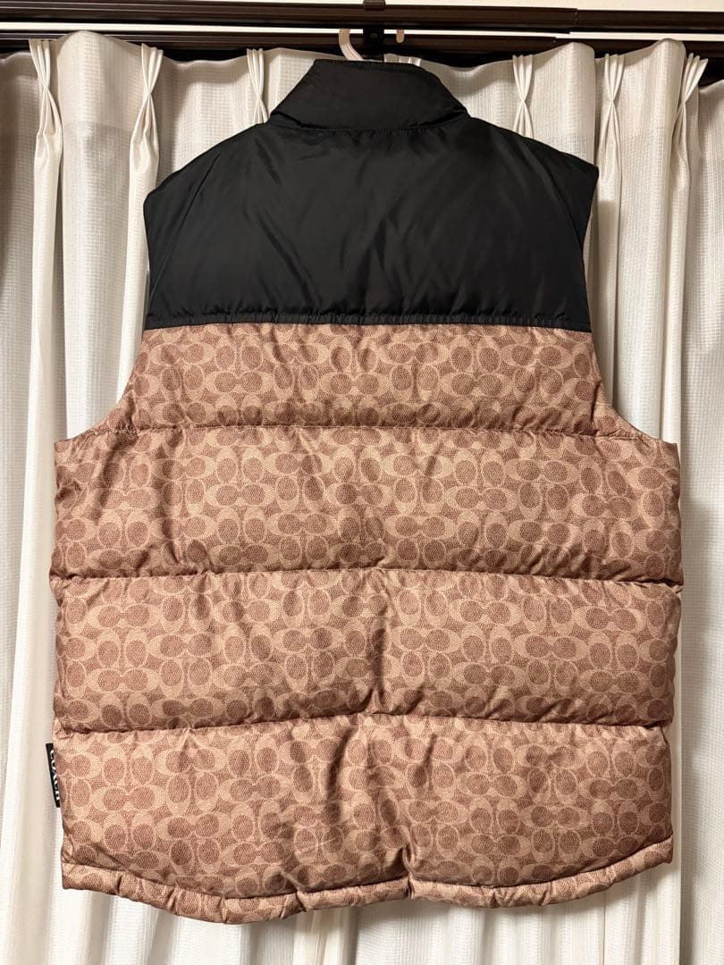 COACH モノグラム ダウンベスト ベージュ L