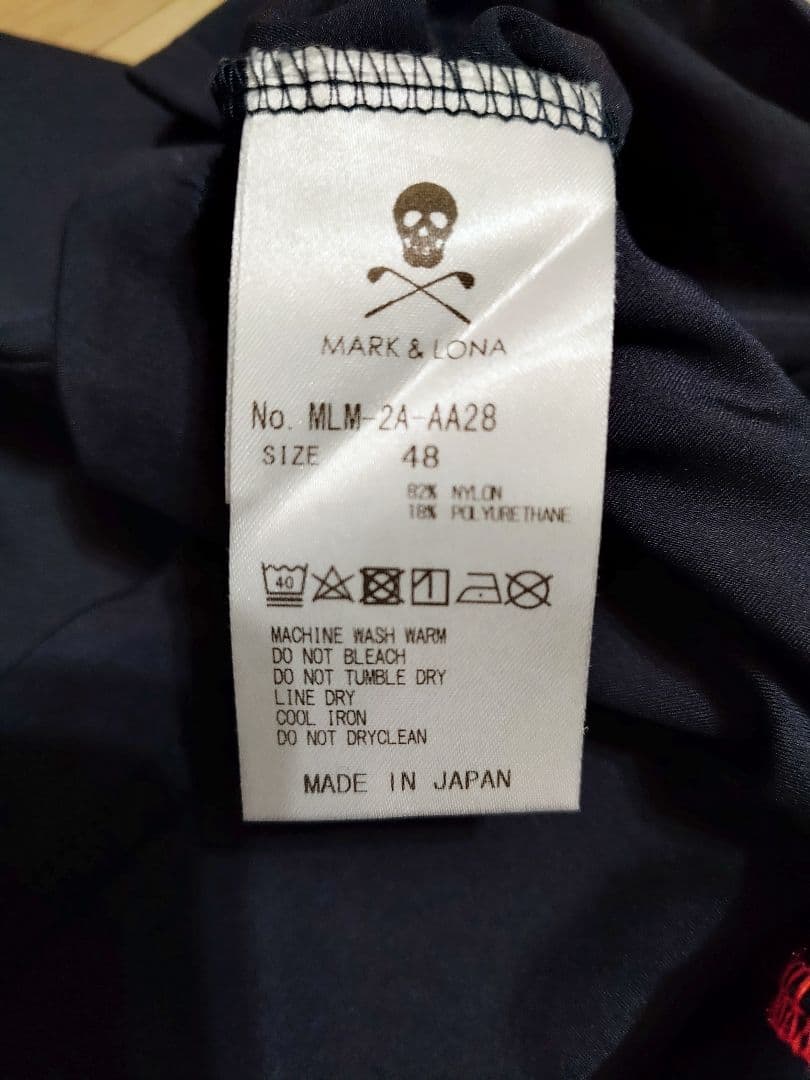 マークアンド ブラックシャツ