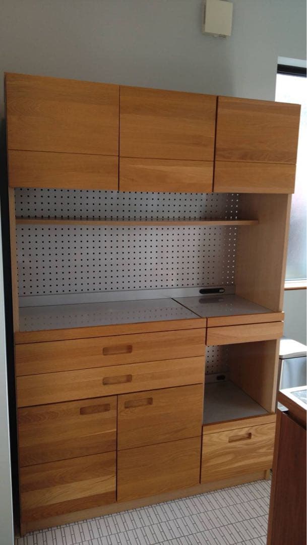 【きろ】unicoウニコ　ヒュッテ食器棚