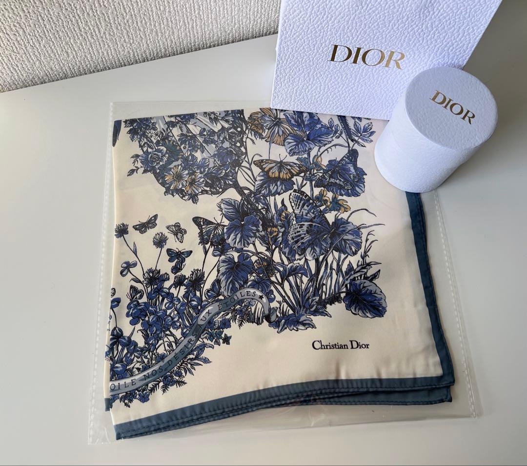 Christian Dior ディオール　ノベルティ　シルク スカーフ　ブルー
