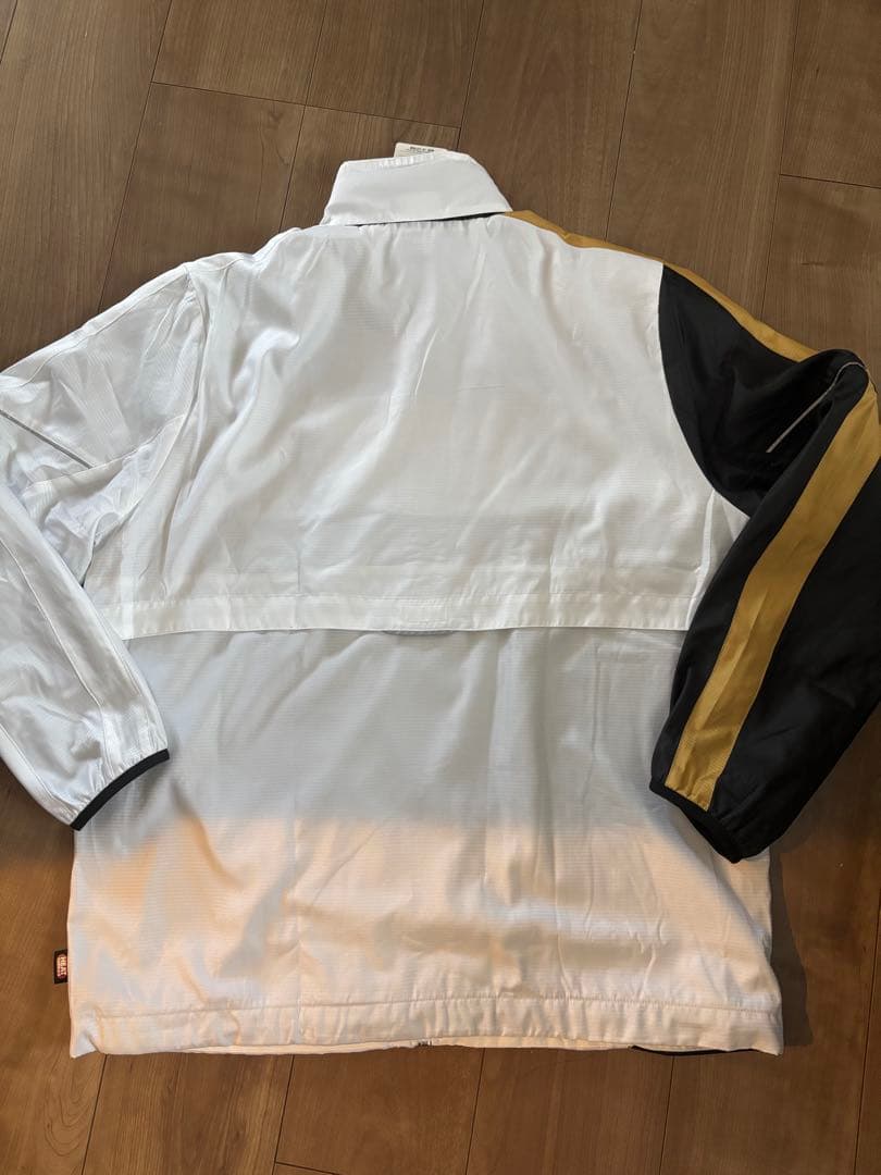 ヨネックス　ウインドブレーカー　ブラック✖️ゴールド　L