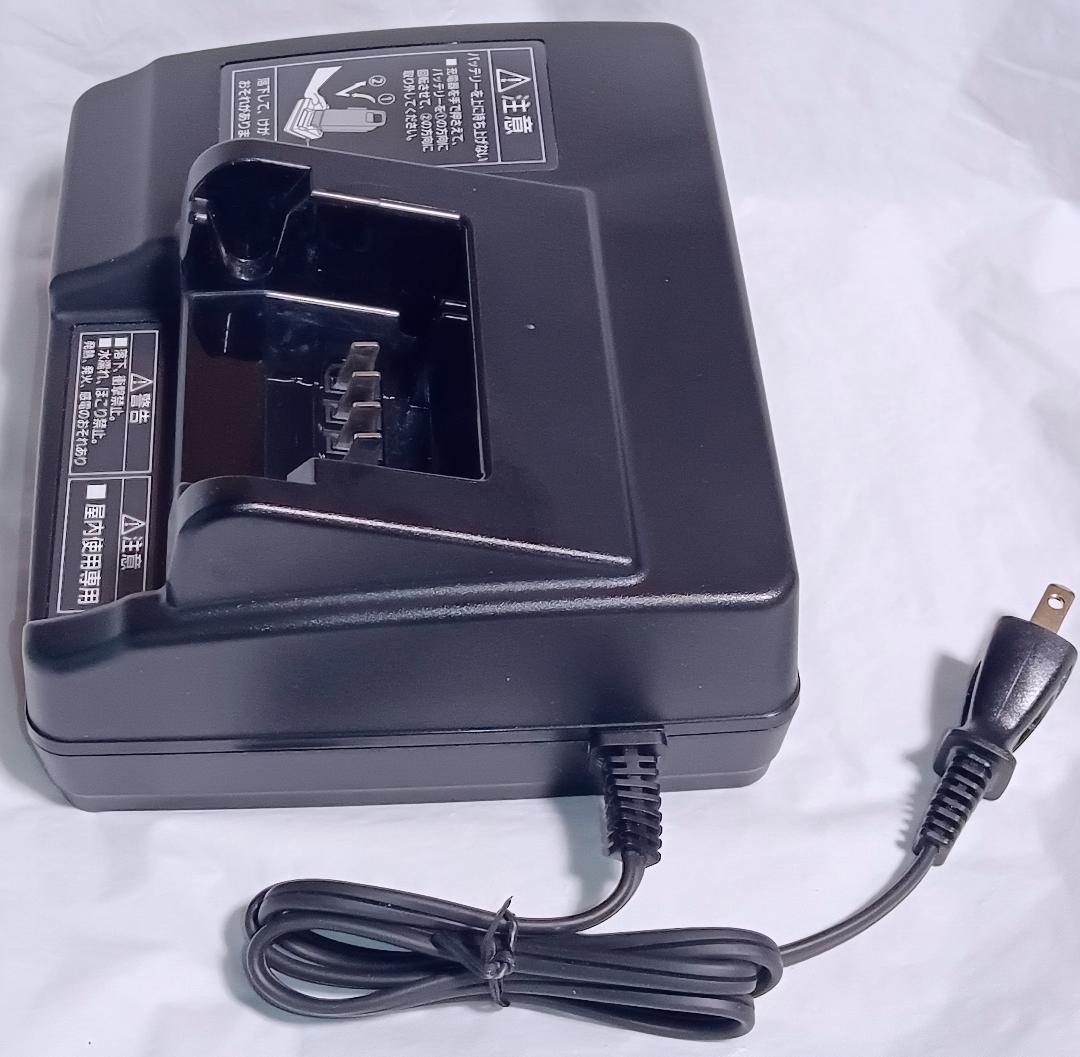 ●●PANASONIC バッテリー充電器（NKJ073Z)中古動作品●●