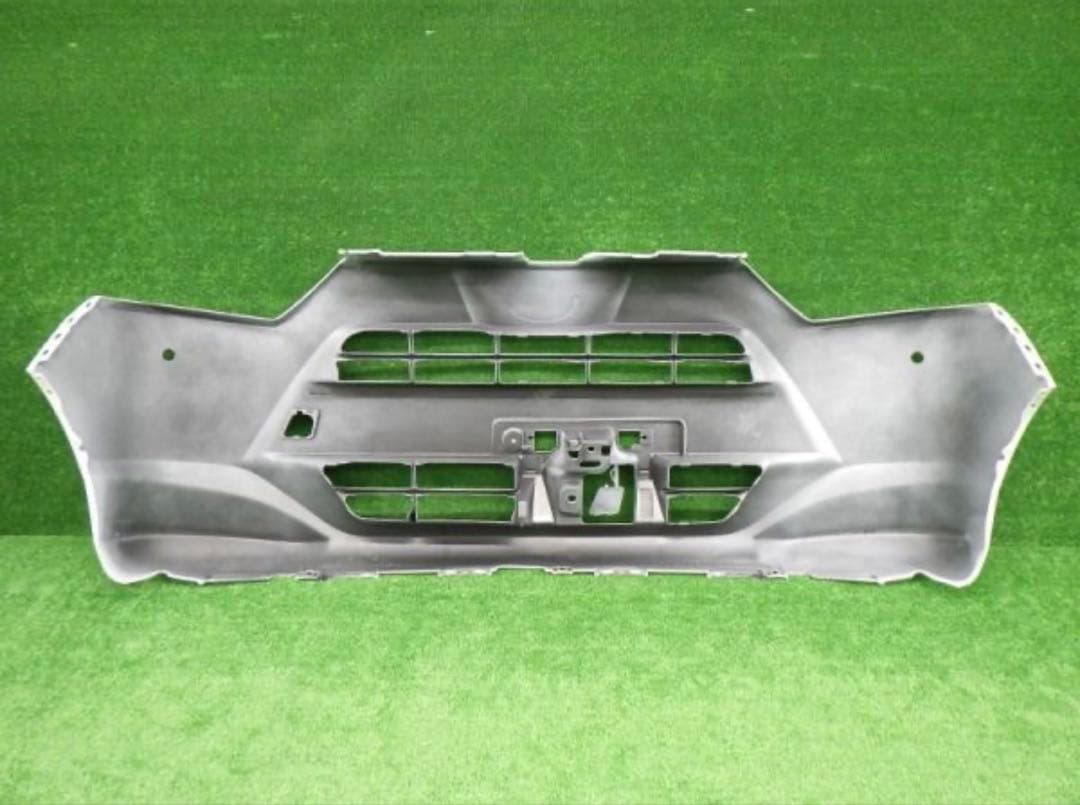 フロントバンパー