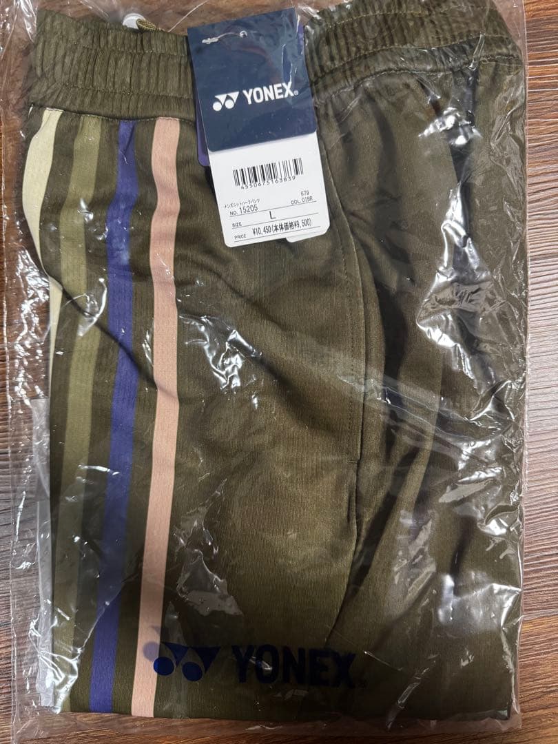 ヨネックス　ニットハーフパンツ　サイズＬ