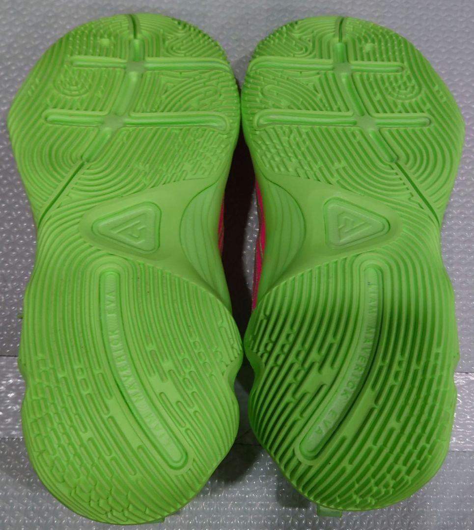 新品！ナイキ ヤニスイモータリティ4 GS バスケットシューズ スニーカー 24