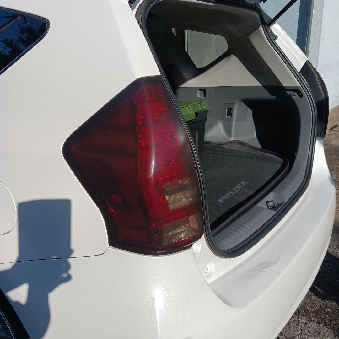 プリウスα REVIER製　テールランプ