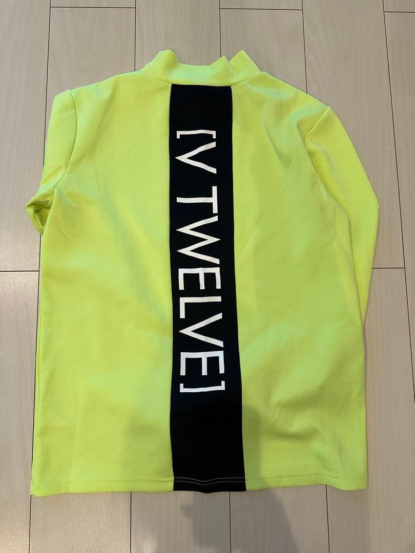 美品V12[V TWELVE] ハイネックシャツ長袖シャツ M