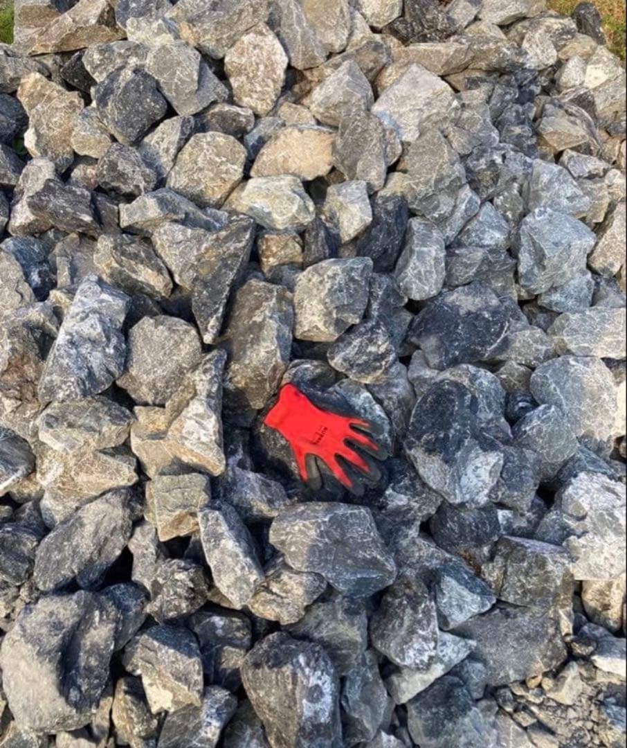 引き取り又は配達　割栗石2t◇庭石ドライガーデン砂利　砂ロックガーデンミカモ石